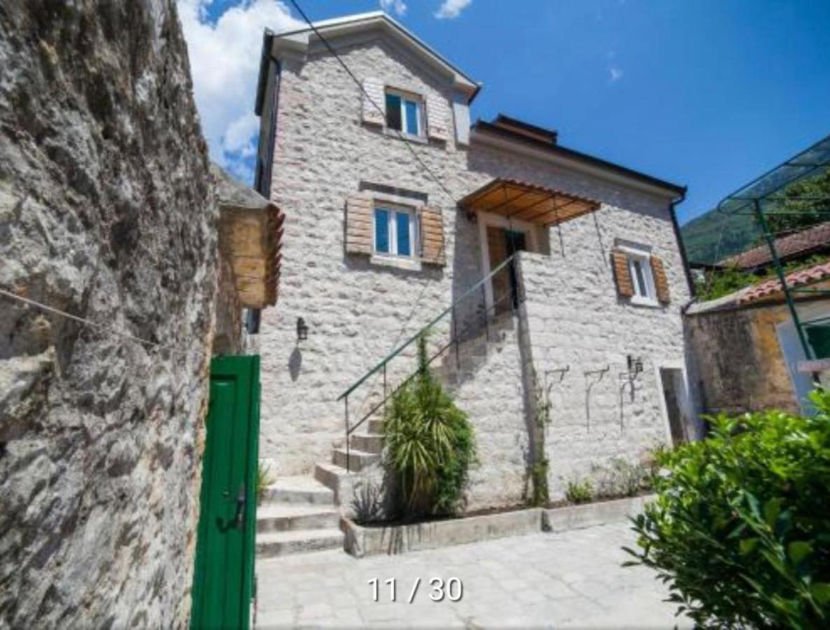 Holiday Home Bogumila Risan Ngoại thất bức ảnh